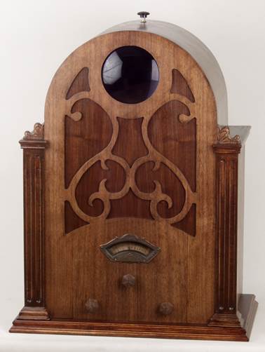 Ein Bild, das aus Holz, Holz, Tisch enth�lt.

Automatisch generierte Beschreibung