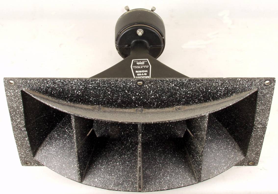811B Horn.jpg