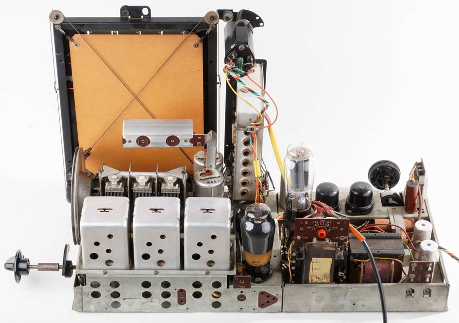 Ein Bild, das Maschine, Bett enth�lt.

Automatisch generierte Beschreibung