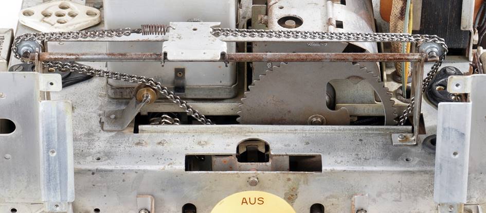 Ein Bild, das schmutzig, Maschine, Anzeige, Ausguss enth�lt.

Automatisch generierte Beschreibung