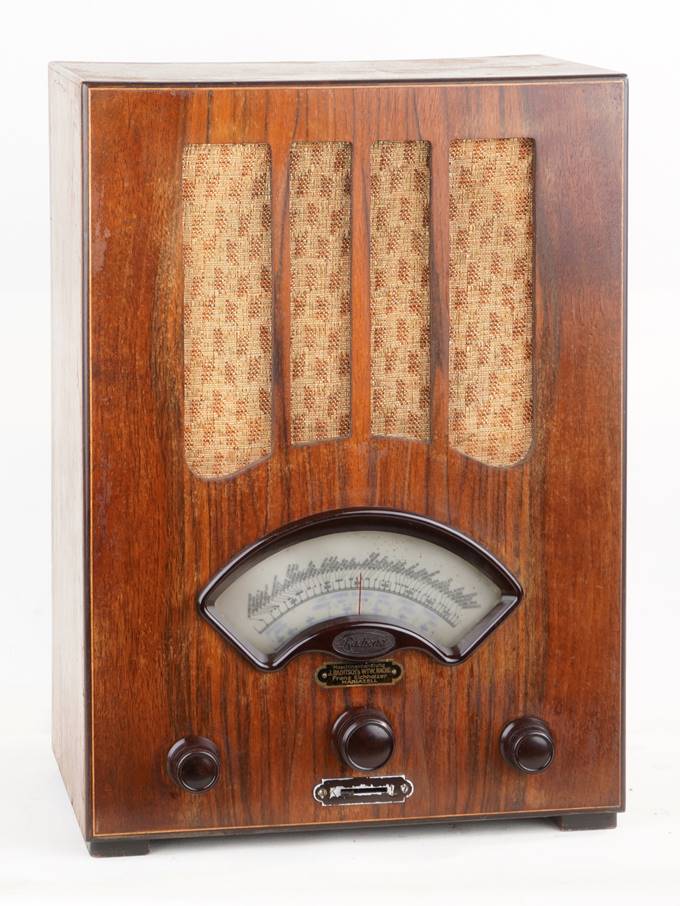 Ein Bild, das aus Holz, Holz, sitzend, braun enth�lt.

Automatisch generierte Beschreibung