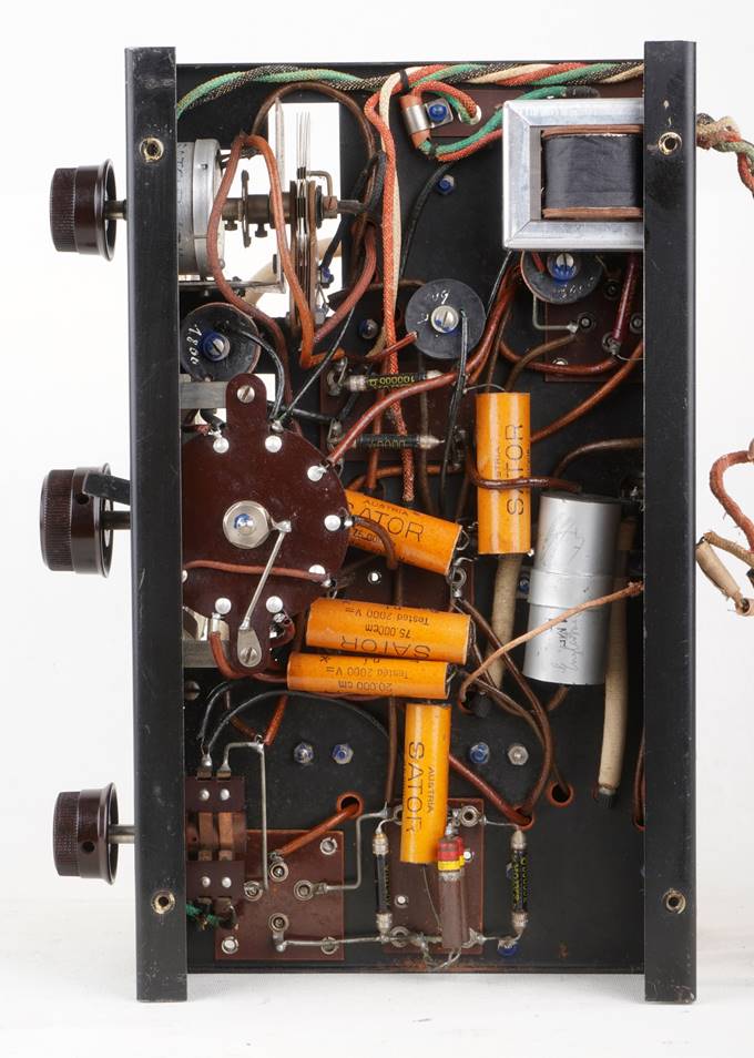 Ein Bild, das Elektronik, Kamera, Maschine enth�lt.

Automatisch generierte Beschreibung