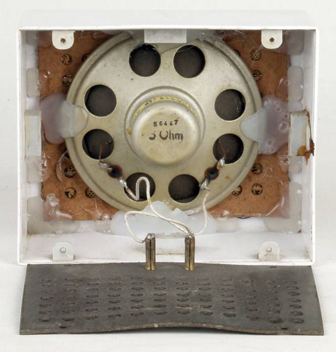 Ein Bild, das drinnen, sitzend, Tisch, klein enth�lt.

Automatisch generierte Beschreibung