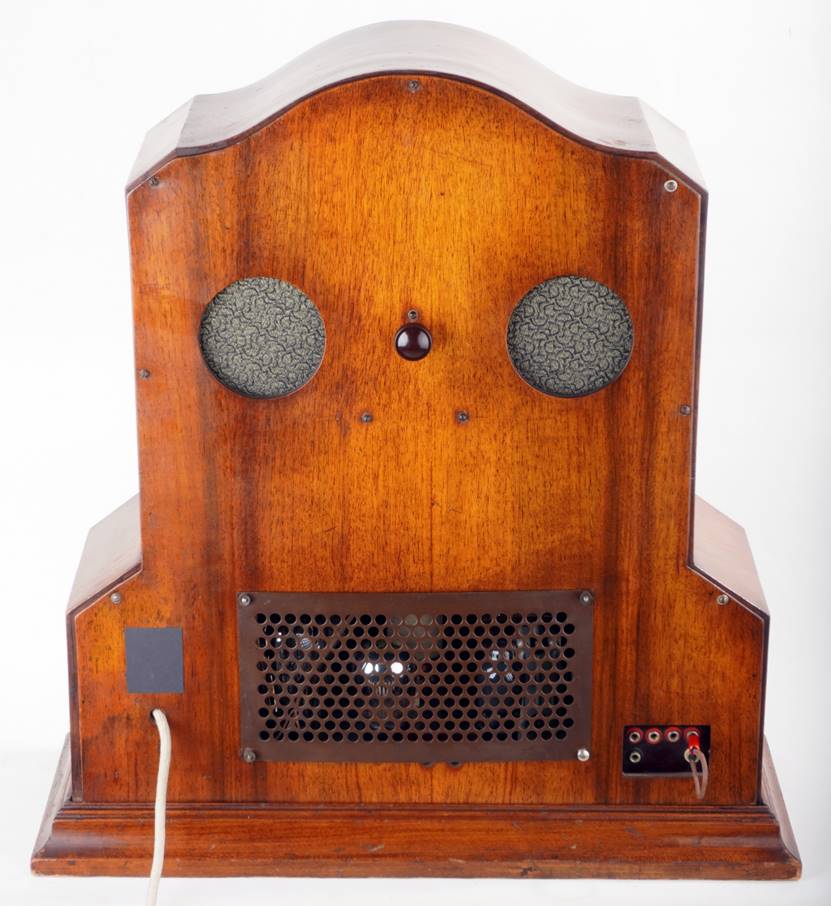 Ein Bild, das aus Holz, Holz, alt, Uhr enth�lt.

Automatisch generierte Beschreibung