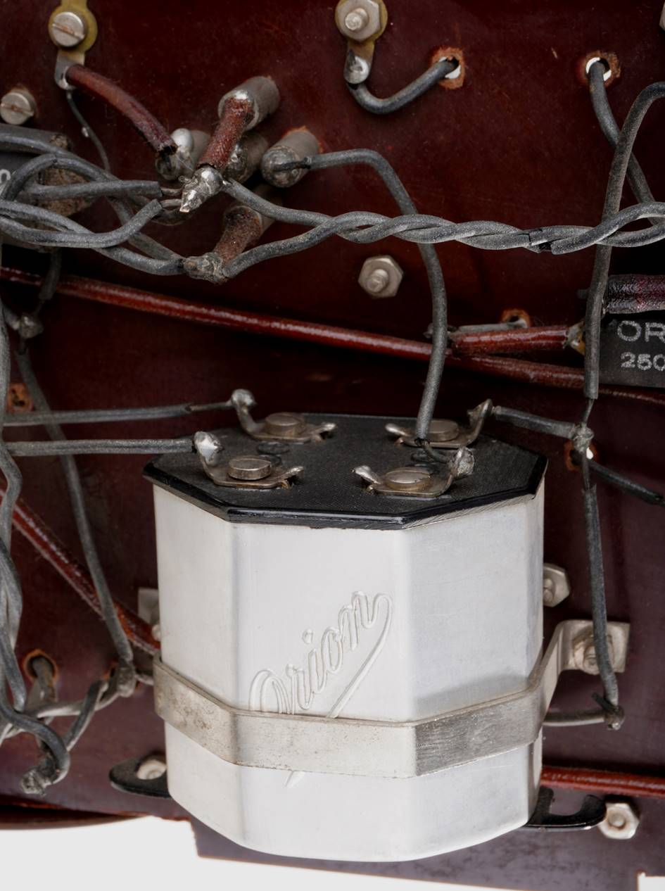 Ein Bild, das drinnen, sitzend, klein, Tisch enth�lt.

Automatisch generierte Beschreibung