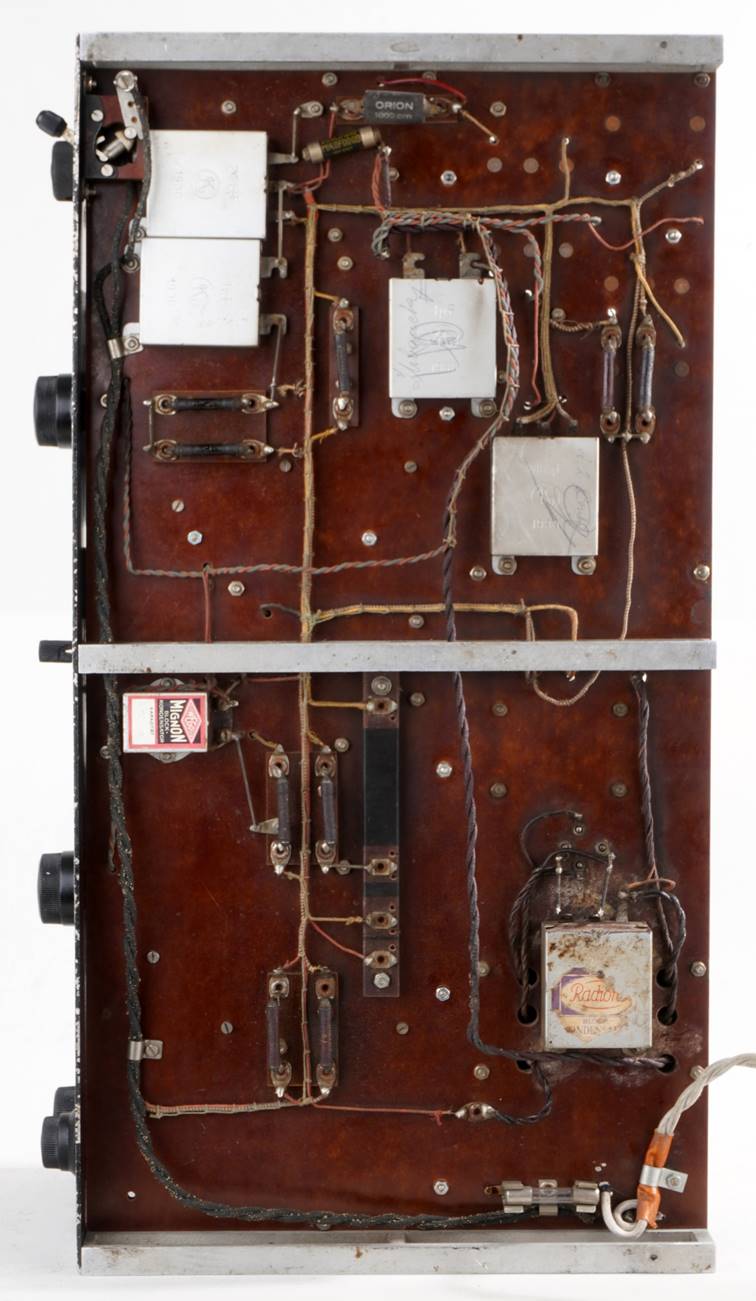 Ein Bild, das Kamera enth�lt.

Automatisch generierte Beschreibung