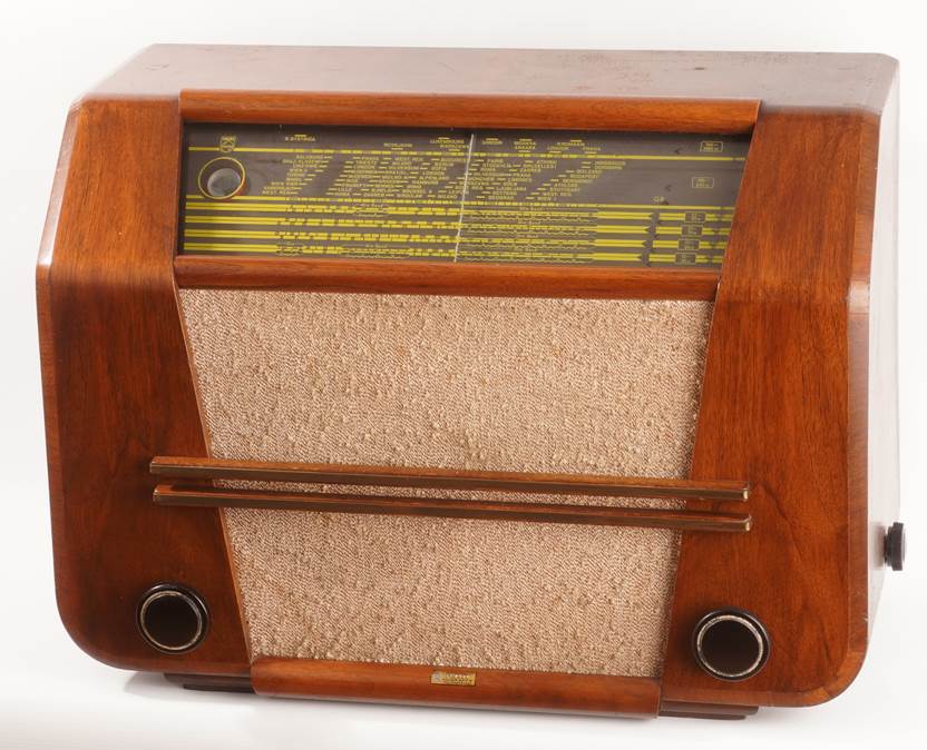 Ein Bild, das Text, aus Holz, Container, Holz enth�lt.

Automatisch generierte Beschreibung