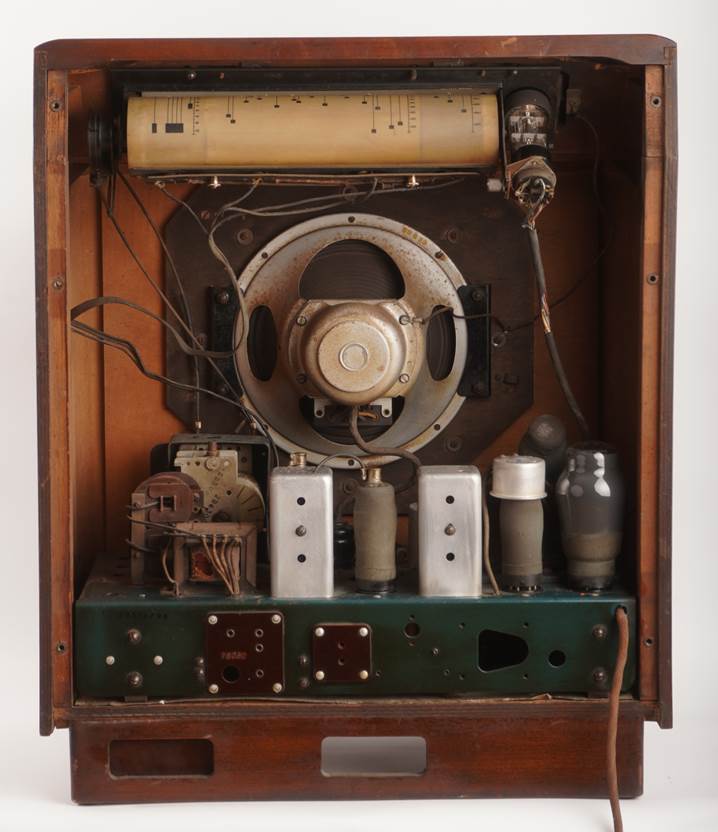 Ein Bild, das drinnen, Elektronik enth�lt.

Automatisch generierte Beschreibung