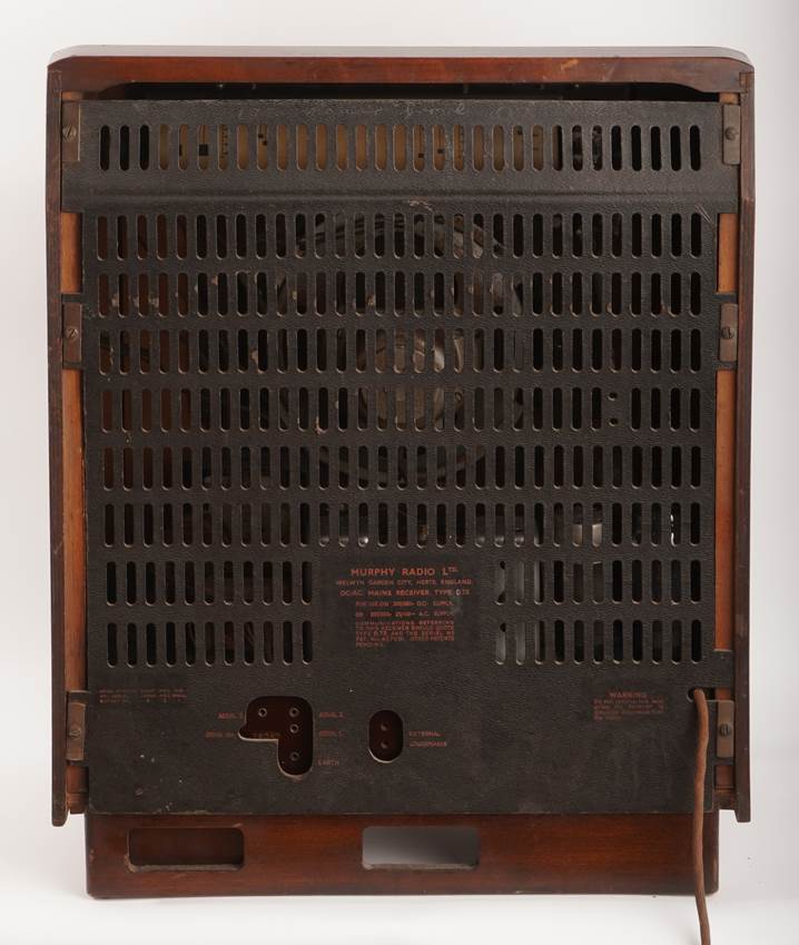 Ein Bild, das Text, drinnen, Elektronik, Lautsprecher enth�lt.

Automatisch generierte Beschreibung