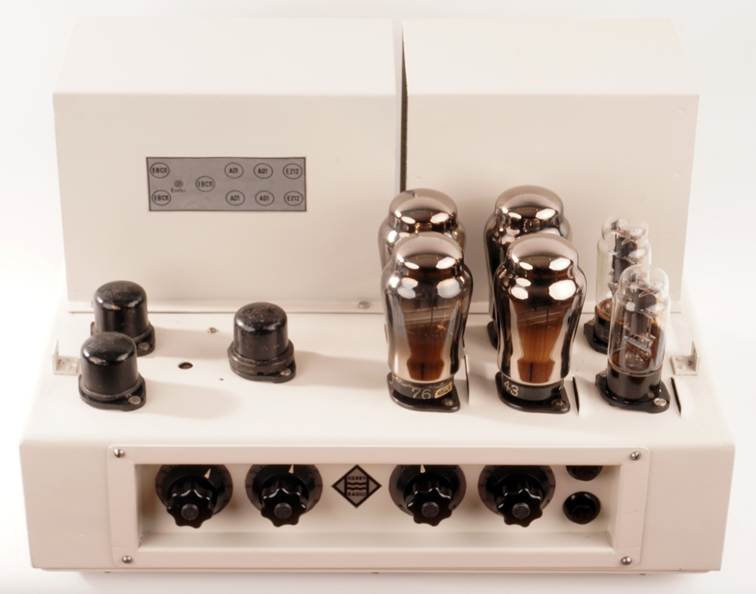 Ein Bild, das Elektronik, R�hre, Im Haus enth�lt.

KI-generierte Inhalte k�nnen fehlerhaft sein.