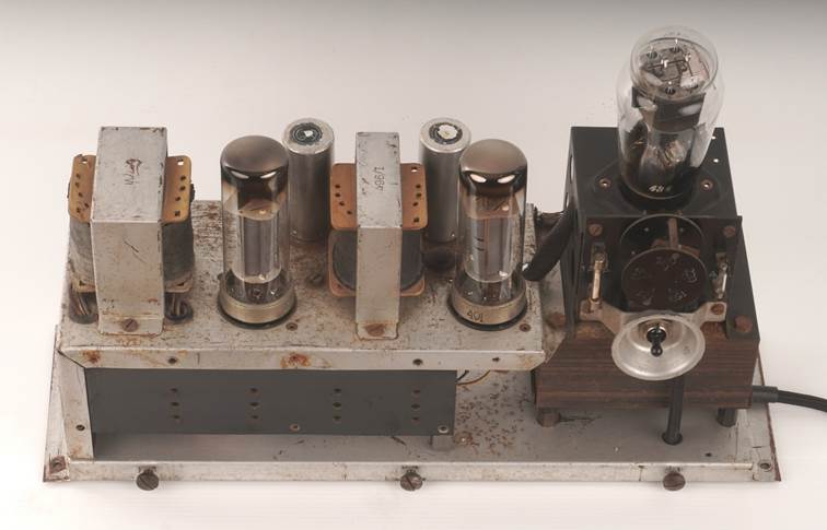 Ein Bild, das R�hre, Maschine, Elektronik enth�lt.

Automatisch generierte Beschreibung