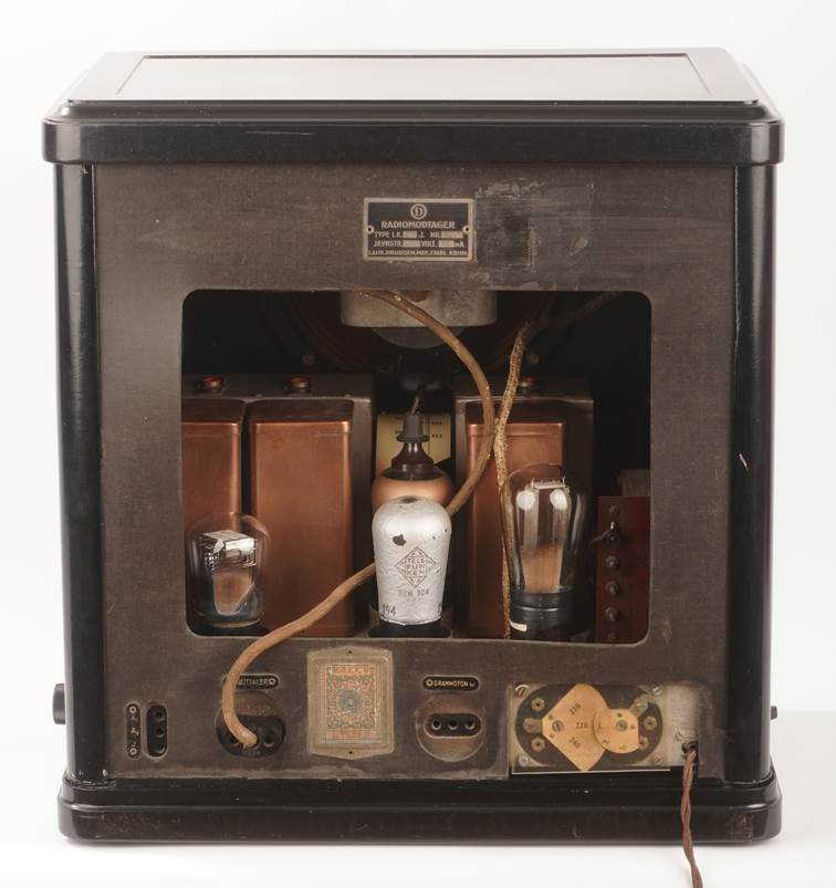 Ein Bild, das drinnen, Kamera, offen, Backofen enth�lt.

Automatisch generierte Beschreibung