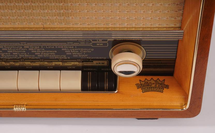 Ein Bild, das Text, Klavier enth�lt.

Automatisch generierte Beschreibung