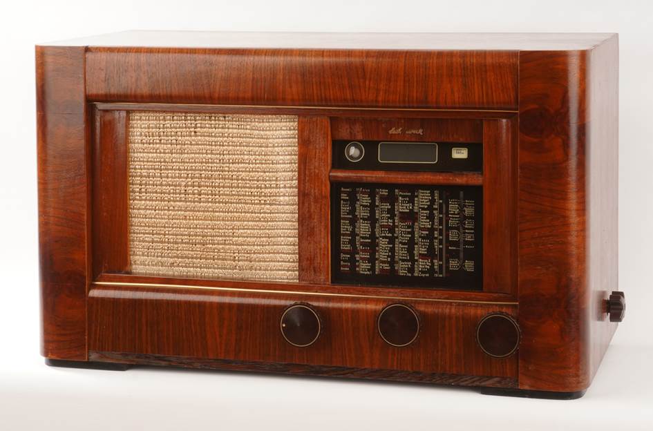 Ein Bild, das Im Haus, h�lzern enth�lt.

Automatisch generierte Beschreibung