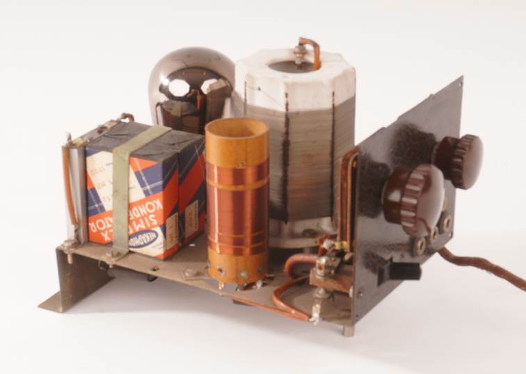 Ein Bild, das Spielzeug, Maschine, R�hre enth�lt.

Automatisch generierte Beschreibung