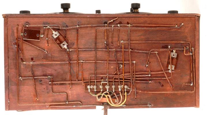 Ein Bild, das Zubeh�r, Beh�lter, drinnen enth�lt.

Automatisch generierte Beschreibung