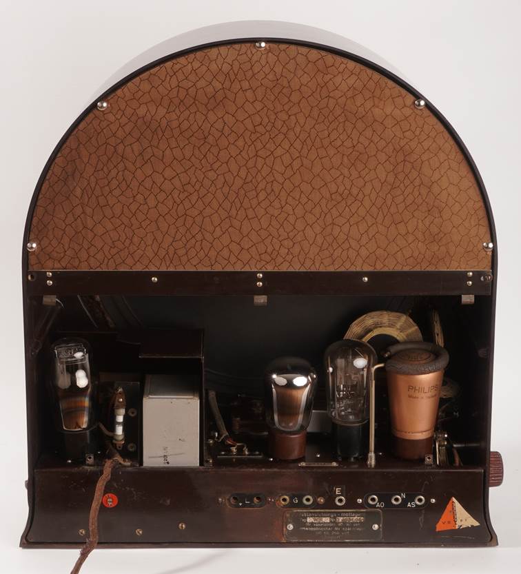 Ein Bild, das drinnen, Elektronik enth�lt.

Automatisch generierte Beschreibung