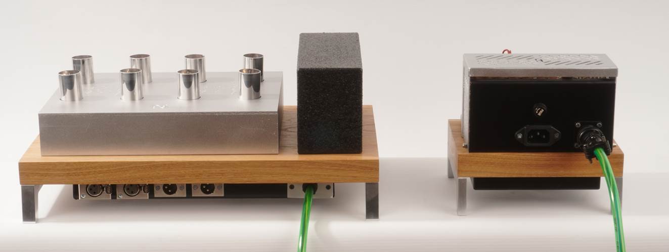 Ein Bild, das R�hre, Elektronik, Verst�rker enth�lt.

Automatisch generierte Beschreibung