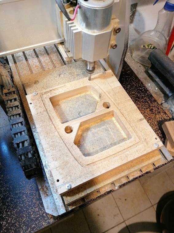 Ein Bild, das Waschbecken, Im Haus, Gel�nde, K�che enth�lt.

Automatisch generierte Beschreibung