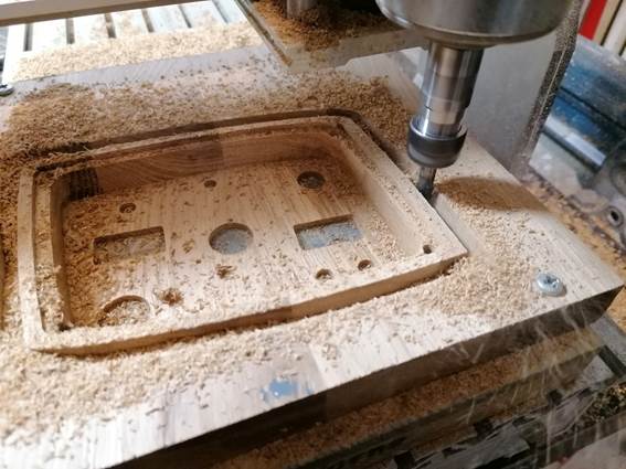 Ein Bild, das Waschbecken, Im Haus, Schmutzig, Gel�nde enth�lt.

Automatisch generierte Beschreibung