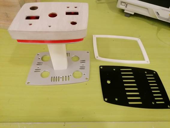 Ein Bild, das Im Haus, Fernbedienung enth�lt.

Automatisch generierte Beschreibung