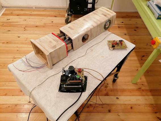 Ein Bild, das Werkzeug, Im Haus, Ma�stabsmodell, Tisch enth�lt.

Automatisch generierte Beschreibung